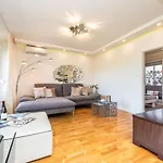 Marina Yacht Apartment